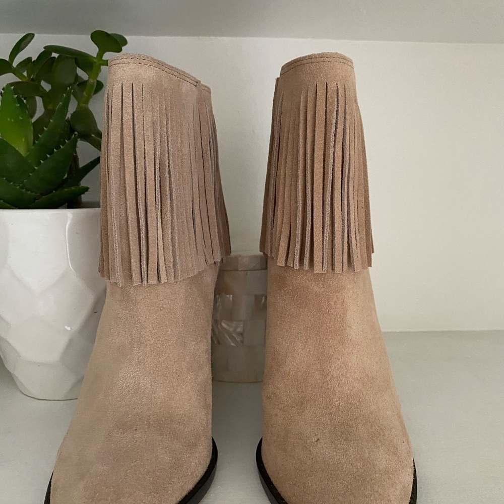 NWOT Joie Tan Fringe Boho Heel Booties 37 1/2 - Picture 4 of 7